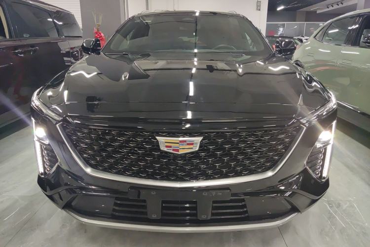 Used Cadillac GT4 2023 25T Luxury Model Front