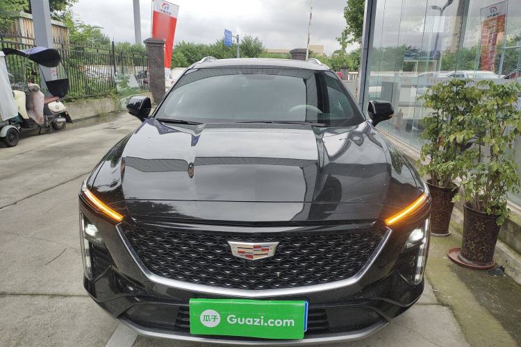 Used Cadillac GT4 2023 25T Luxury Model Front
