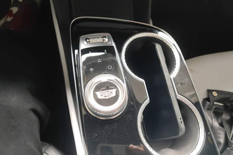 Used Cadillac GT4 2023 25T Luxury Model Gear Lever