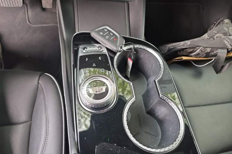Used Cadillac GT4 2023 25T Luxury Model Gear Lever
