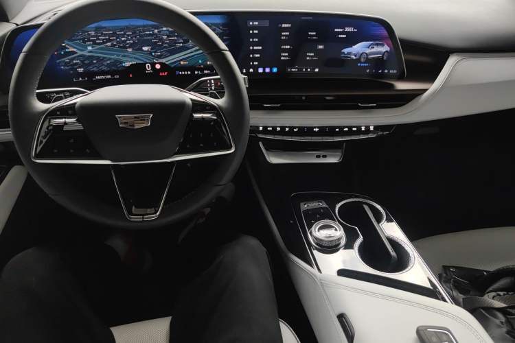 Used Cadillac GT4 2023 25T Luxury Model Interior 2