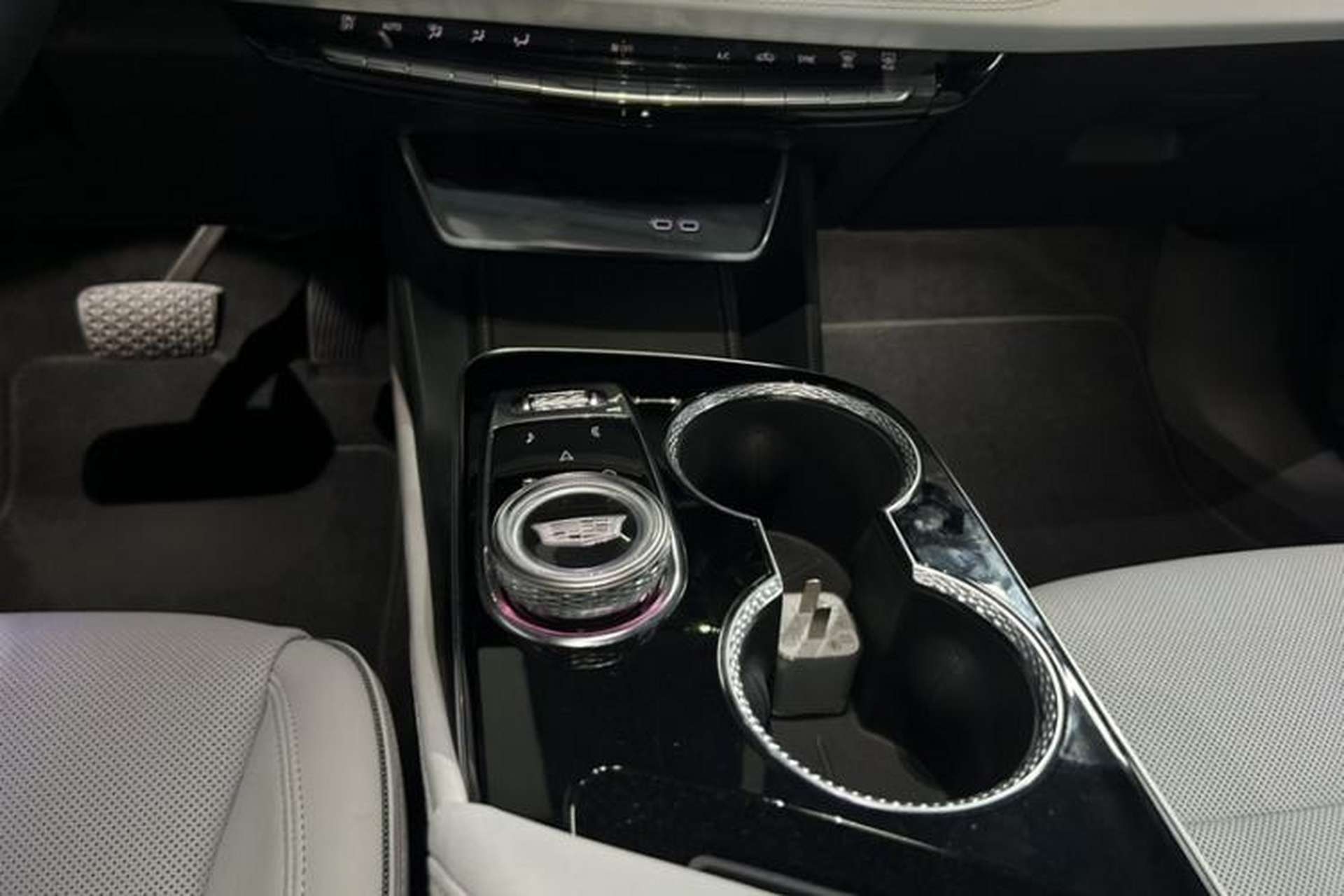 Used Cadillac GT4 2023 25T Luxury Model Interior 3