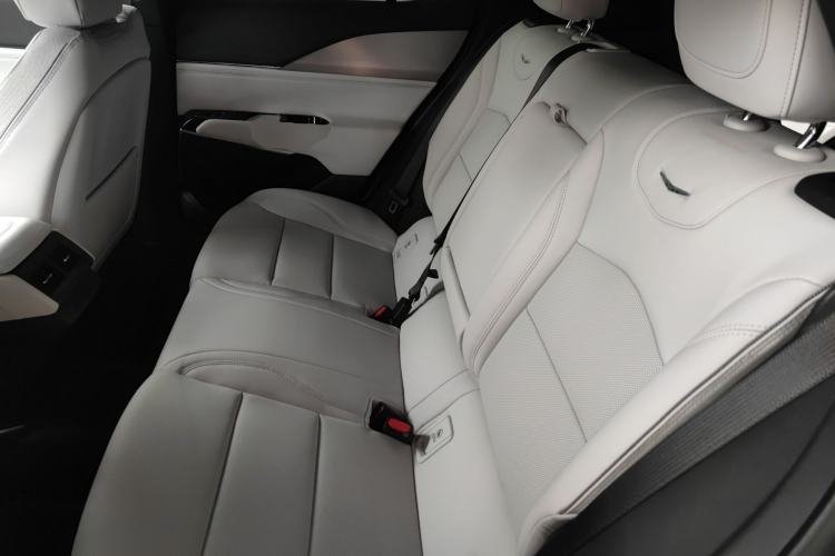 Used Cadillac GT4 2023 25T Luxury Model Interior 4