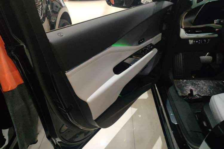Used Cadillac GT4 2023 25T Prestige Version Left Front Door Interior