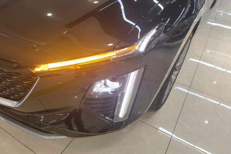 Used Cadillac GT4 2023 25T Luxury Model Left Front Headlight