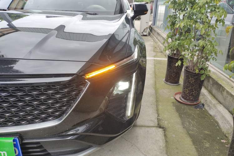 Used Cadillac GT4 2023 25T Luxury Model Left Front Headlight