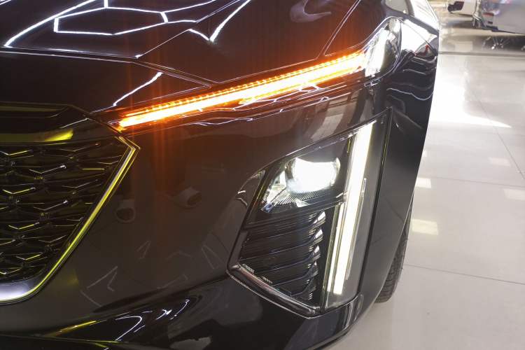 Used Cadillac GT4 2023 25T Luxury Model Left Front Headlight