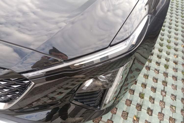 Used Cadillac GT4 2023 25T Fashion Edition Left Front Headlight