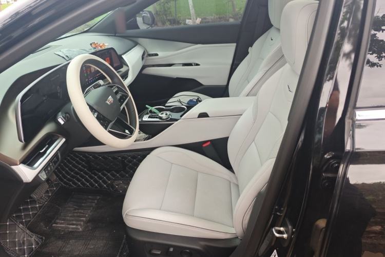 Used Cadillac GT4 2023 25T Luxury Model Left Front Seat
