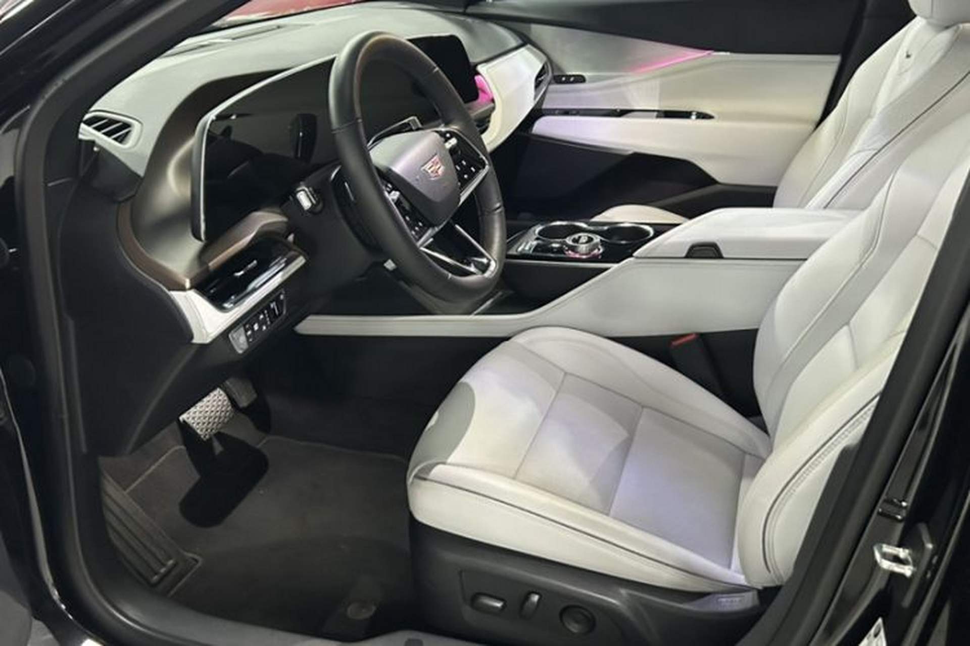 Used Cadillac GT4 2023 25T Luxury Model Left Front Seat