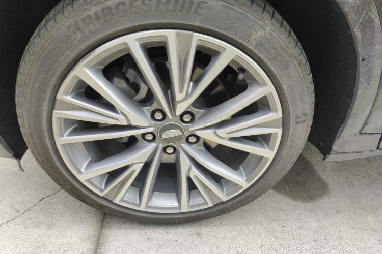 Used Cadillac GT4 2023 25T Luxury Model Left Front Wheel Hub