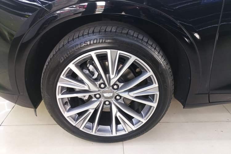 Used Cadillac GT4 2023 25T Luxury Model Left Front Wheel Hub