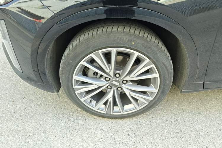 Used Cadillac GT4 2023 25T Luxury Model Left Front Wheel Hub