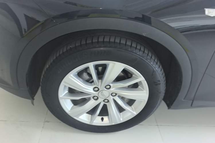 Used Cadillac GT4 2023 25T Fashion Edition Left Front Wheel Hub