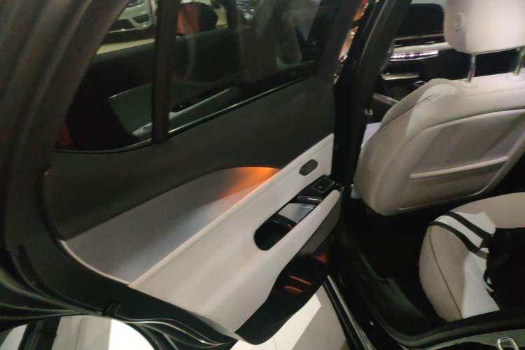 Used Cadillac GT4 2023 25T Prestige Version Left Rear Door Interior