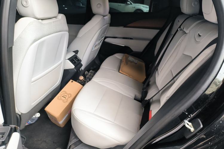 Used Cadillac GT4 2023 25T Fashion Edition Left Rear Seat