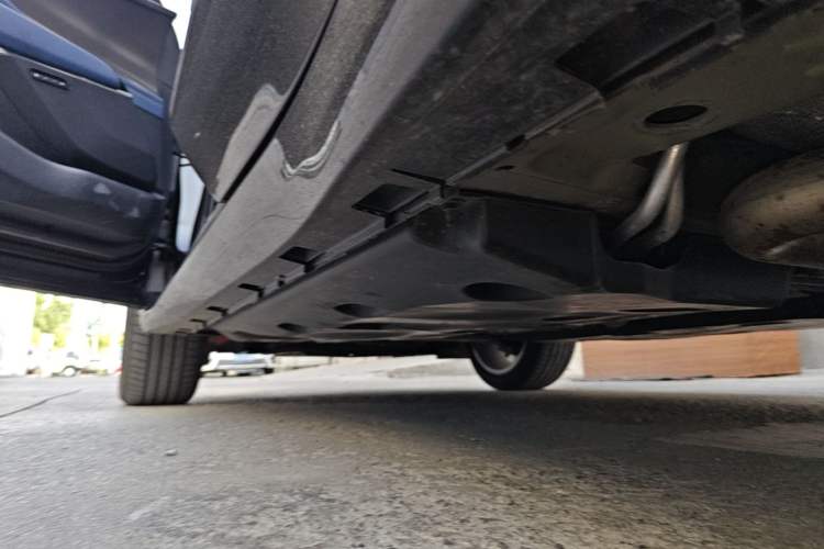 Used Cadillac GT4 2023 25T Luxury Model Left Side Sill