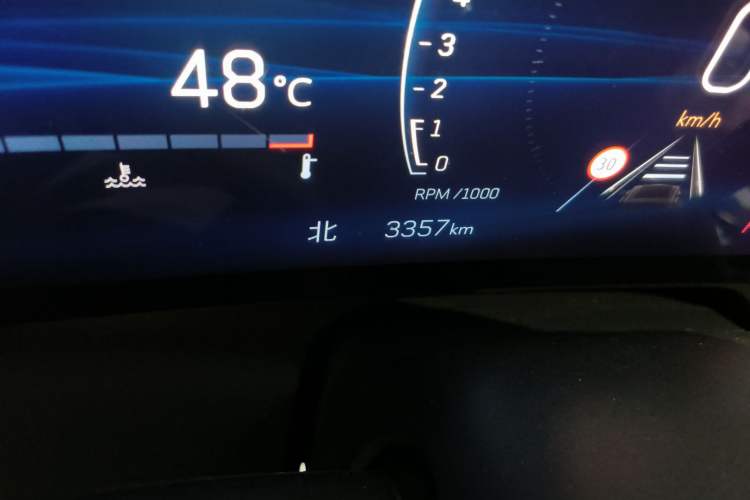 Used Cadillac GT4 2023 25T Fashion Edition Odometer Close Up