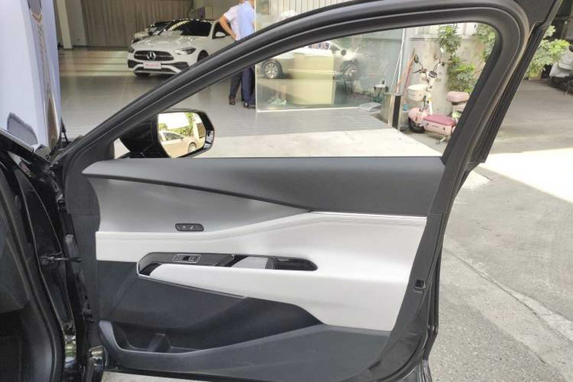 Used Cadillac GT4 2023 25T Luxury Model Right Front Door Interior