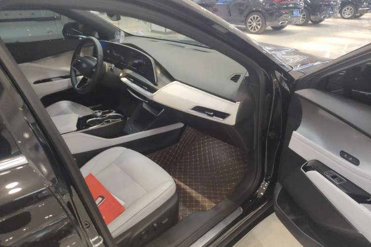 Used Cadillac GT4 2023 25T Luxury Model Right Front Seat