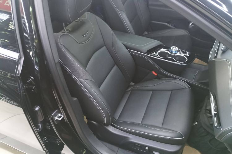 Used Cadillac GT4 2023 25T Luxury Model Right Front Seat