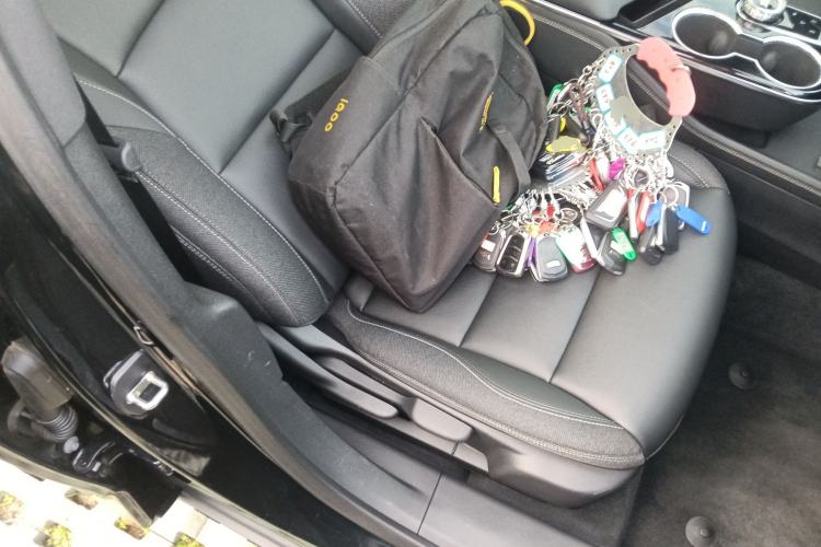 Used Cadillac GT4 2023 25T Fashion Edition Right Front Seat