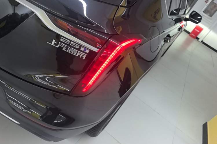 Used Cadillac GT4 2023 25T Fashion Edition Right Rear Taillight