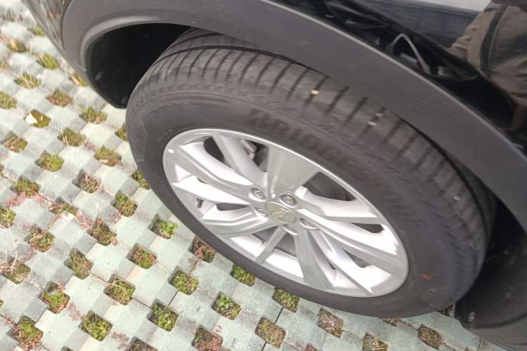 Used Cadillac GT4 2023 25T Fashion Edition Right Rear Wheel Hub