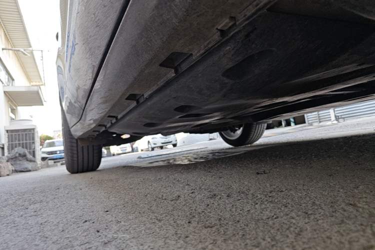 Used Cadillac GT4 2023 25T Luxury Model Right Side Sill