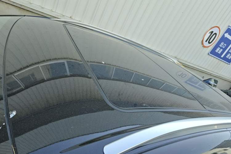 Used Cadillac GT4 2023 25T Luxury Model Roof