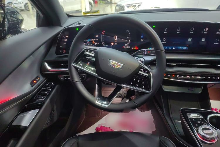 Used Cadillac GT4 2023 25T Luxury Model Steering Wheel