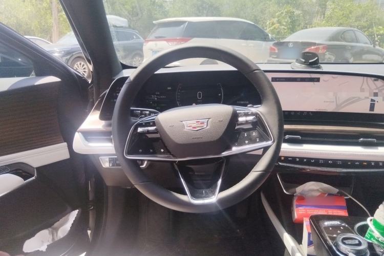 Used Cadillac GT4 2023 25T Fashion Edition Steering Wheel
