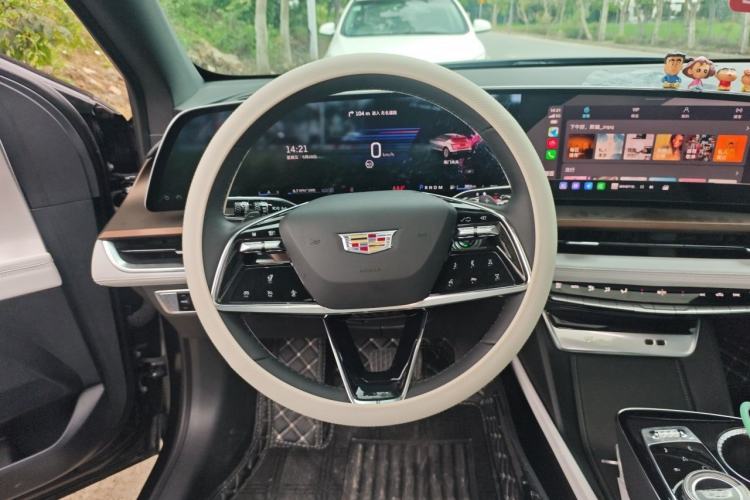 Used Cadillac GT4 2023 25T Luxury Model Steering Wheel