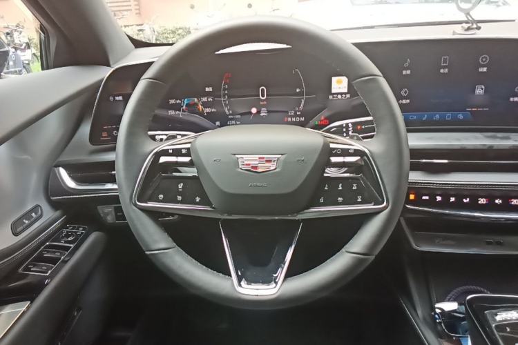 Used Cadillac GT4 2023 25T Luxury Model Steering Wheel