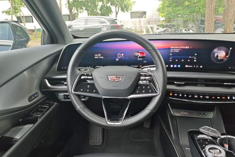 Used Cadillac GT4 2023 25T Luxury Model Steering Wheel