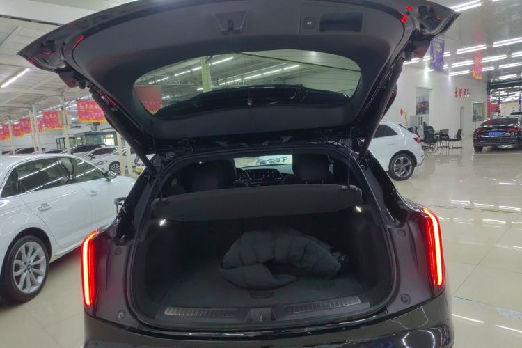 Used Cadillac GT4 2023 25T Luxury Model Trunk