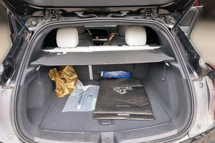 Used Cadillac GT4 2023 25T Fashion Edition Trunk