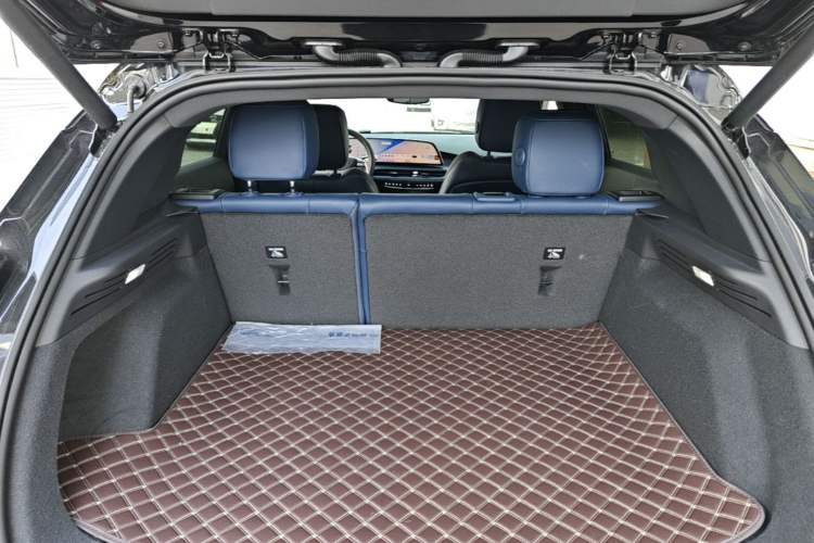 Used Cadillac GT4 2023 25T Luxury Model Trunk