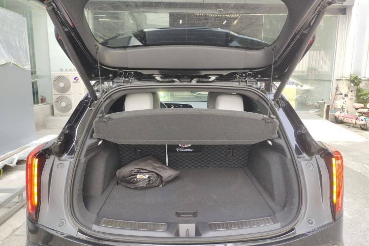 Used Cadillac GT4 2023 25T Luxury Model Trunk
