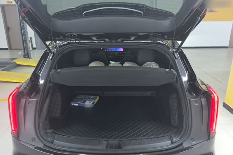 Used Cadillac GT4 2023 25T Fashion Edition Trunk