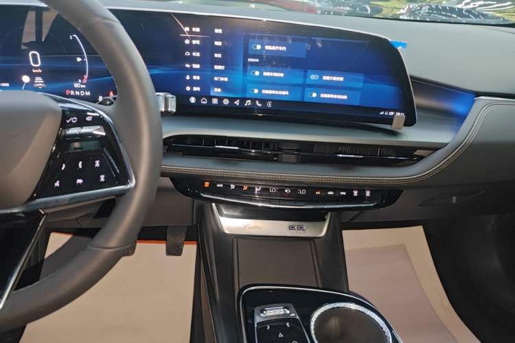 Used Cadillac GT4 2023 25T Luxury Model Audio And AC Panel