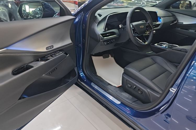Used Cadillac GT4 2023 25T Luxury Model Driver Seat