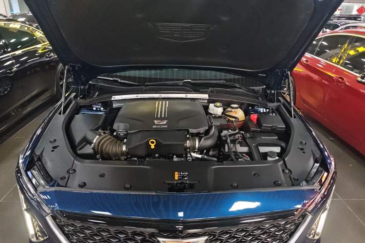 Used Cadillac GT4 2023 25T Fashion Edition Engine Bay