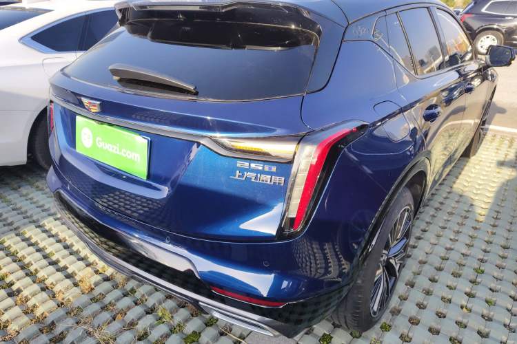 Used Cadillac GT4 2023 25T Prestige Version Exterior 5