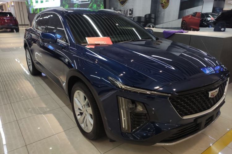 Used Cadillac GT4 2023 25T Fashion Edition Front Right 45 Deg