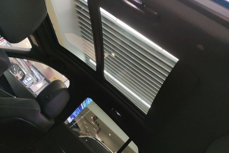 Used Cadillac GT4 2023 25T Fashion Edition Headliner