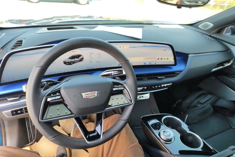 Used Cadillac GT4 2023 25T Prestige Version Interior 2