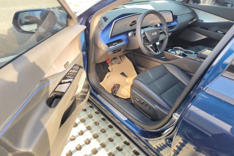 Used Cadillac GT4 2023 25T Prestige Version Interior 3