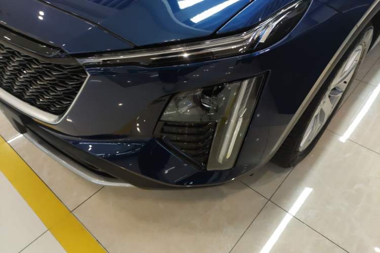 Used Cadillac GT4 2023 25T Fashion Edition Left Front Headlight