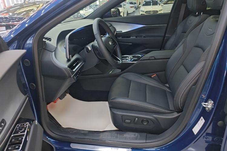 Used Cadillac GT4 2023 25T Luxury Model Left Front Seat